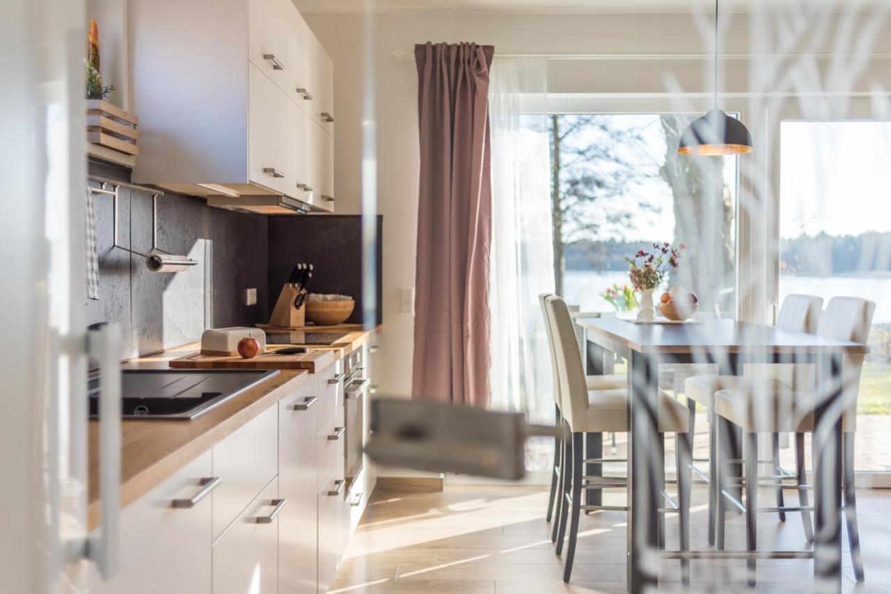 5 Sterne Ferienhaus Direkt Am See Mit Sauna-Kamin-Garten Krakow am See Exterior foto