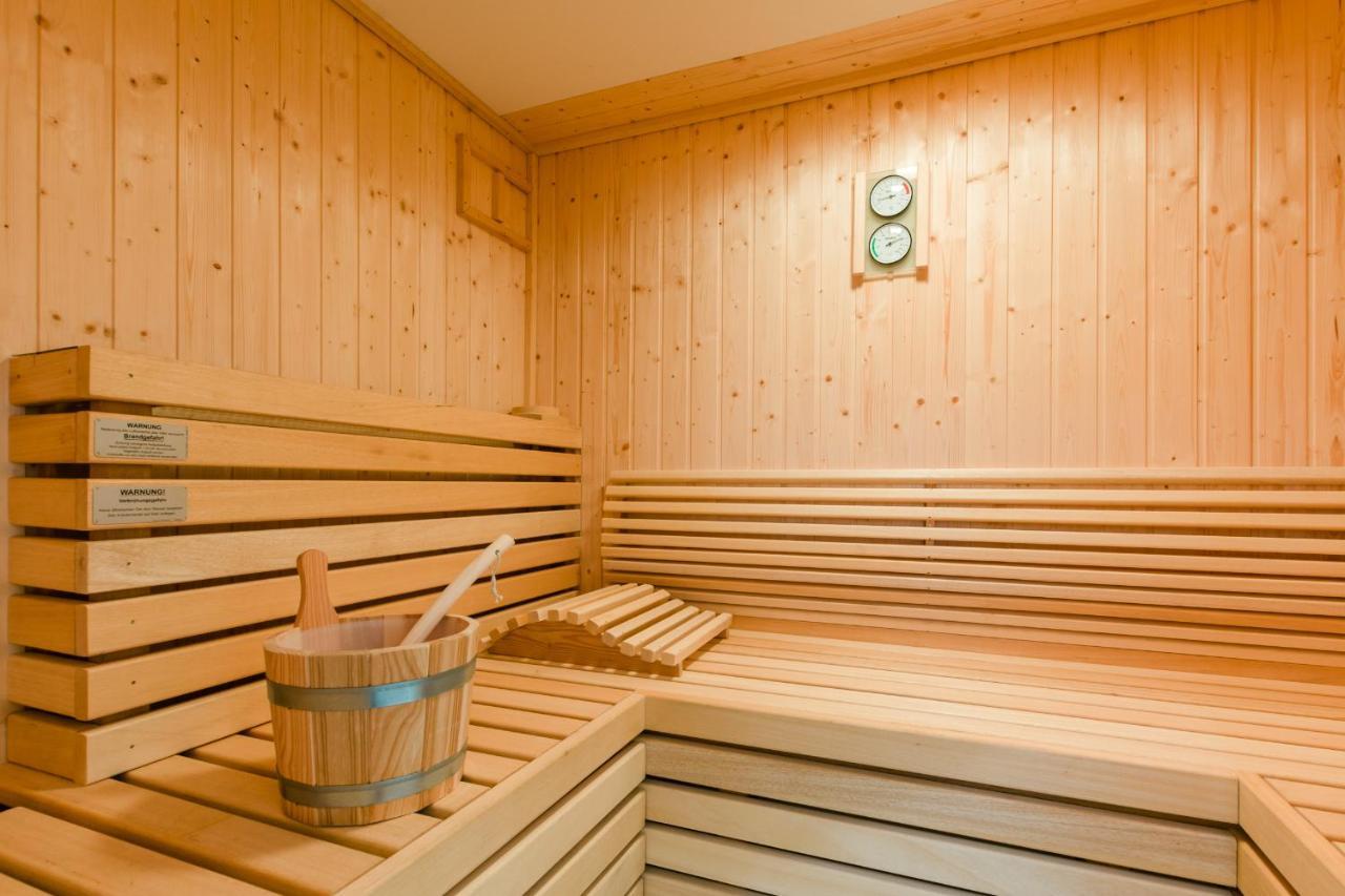 5 Sterne Ferienhaus Direkt Am See Mit Sauna-Kamin-Garten Krakow am See Exterior foto